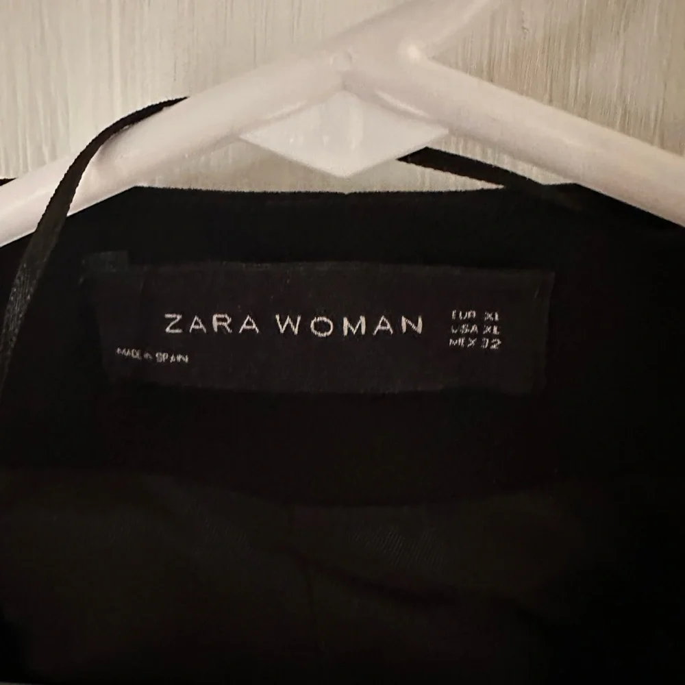 Zara Woman Black Jacket - Picture 2 of 3